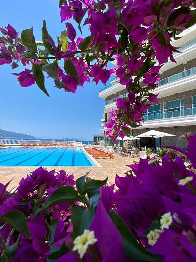 Hotel Toto & 4*