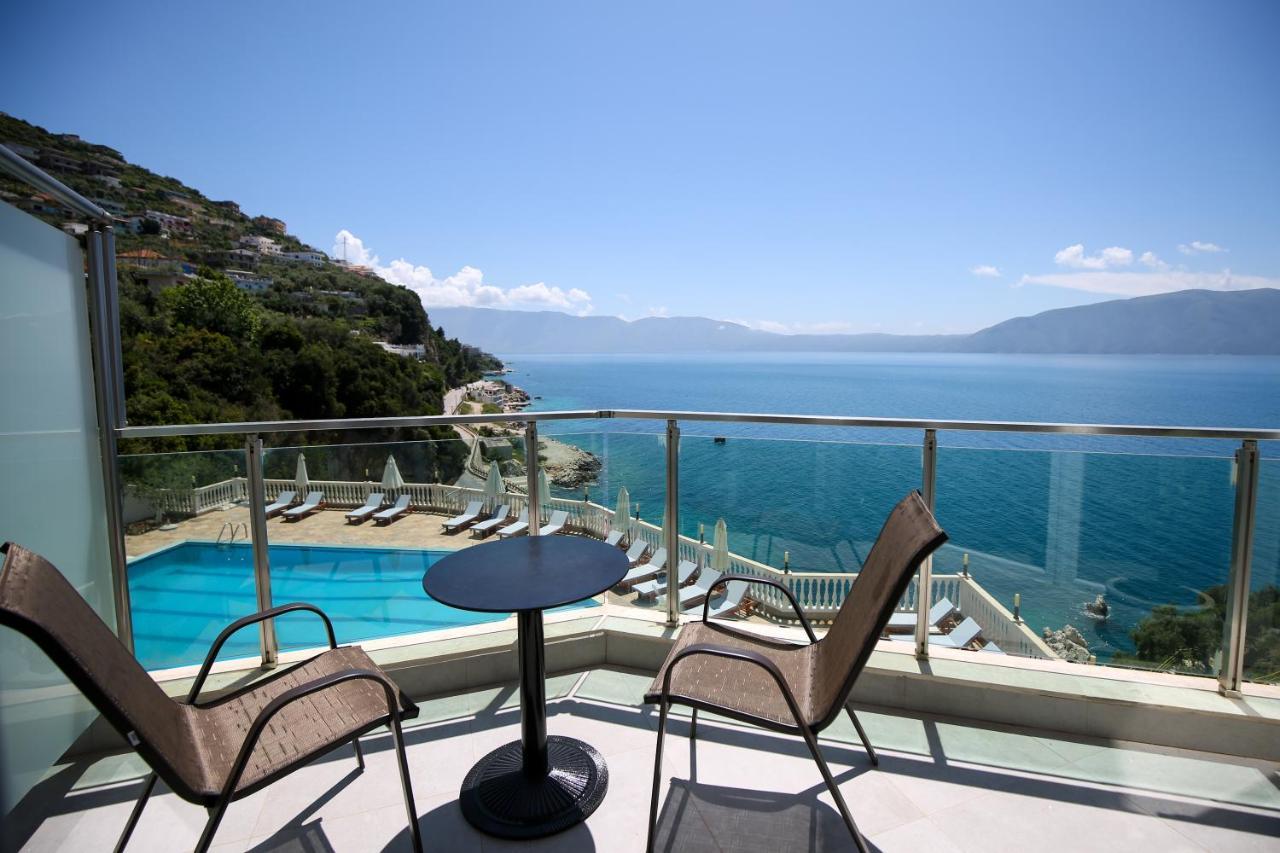 Hotel Toto & 4*